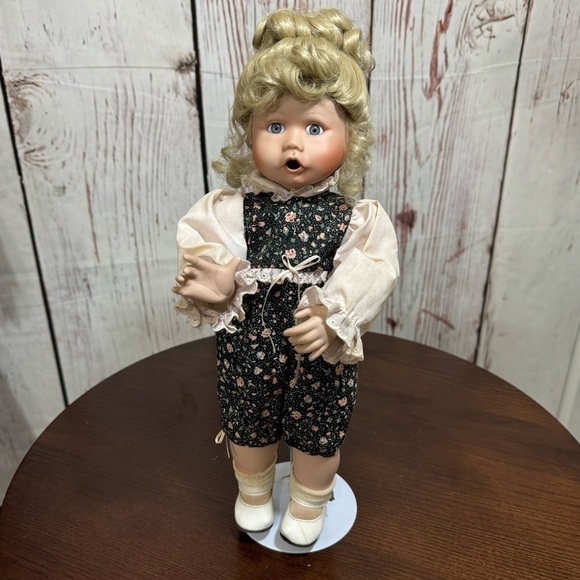 JAN GOODYEAR vintage 80s 14” porcelain doll - Picture 1 of 15